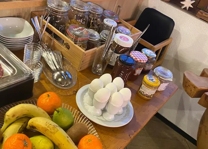 Aparthotel-almgasthaus Gemsli - A Bisal Oesterreich Ueberm Schweizer Rheintal *