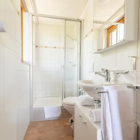 Ξενοδοχείο με διαμερίσματα Aparthotel-almgasthaus Gemsli - A Bisal Oesterreich Ueberm Schweizer Rheintal Sevelen