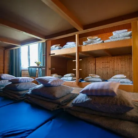 Ξενοδοχείο με διαμερίσματα Aparthotel-almgasthaus Gemsli - A Bisal Oesterreich Ueberm Schweizer Rheintal Sevelen