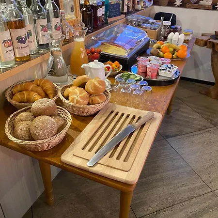 Apartmanhotel Aparthotel-almgasthaus Gemsli - A Bisal Oesterreich Ueberm Schweizer Rheintal