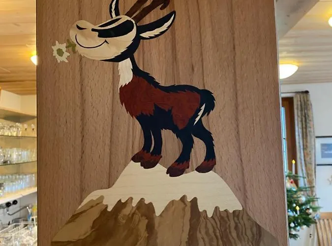 Aparthotel-almgasthaus Gemsli - A Bisal Oesterreich Ueberm Schweizer Rheintal *