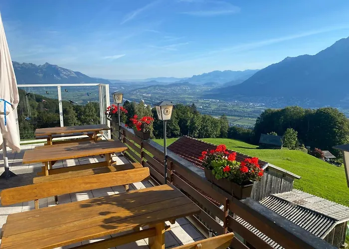 Aparthotel-almgasthaus Gemsli - A Bisal Oesterreich Ueberm Schweizer Rheintal *
