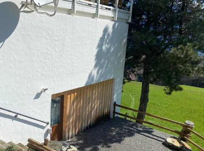 Aparthotel-almgasthaus Gemsli - A Bisal Oesterreich Ueberm Schweizer Rheintal