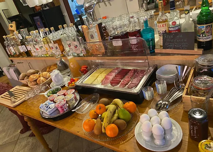 Aparthotel-almgasthaus Gemsli - A Bisal Oesterreich Ueberm Schweizer Rheintal Appart hôtel Sevelen